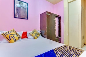 Habitación doble | Escritorio, wifi gratis y ropa de cama