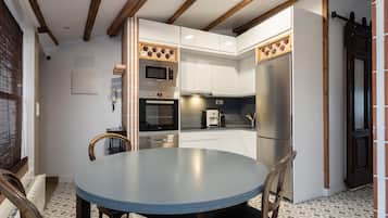 Een koelkast, een oven, een vaatwasser