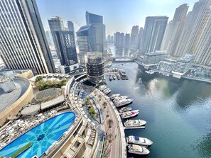 Exterior - Luxury at The Address Dubai Marina Residence (Dubai)