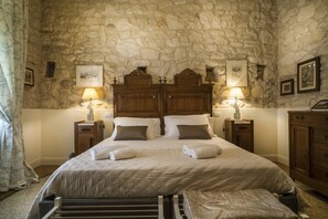 1 bedroom, iron/ironing board, free WiFi