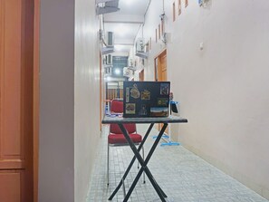 Reception - Hotel O Almeerah Homestay Syariah Near RS Hermina (Makassar)