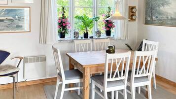 House | Dining