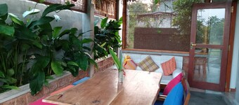 eco friendly chalet with super close to great cinnamon hiking trails