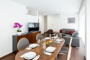 Luxury Apartment | In-room dining - Villa Mihaela (Bled)