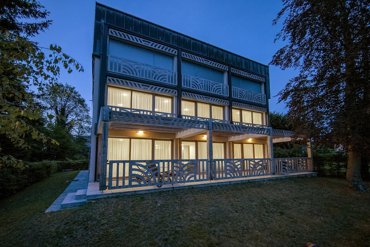 Luxury Apartment | Front of property