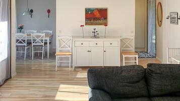 House | Dining