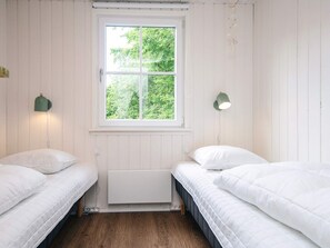 House | Interior - Renovated Retreat With Pool - By Traum Ferienwohnungen (Henne)