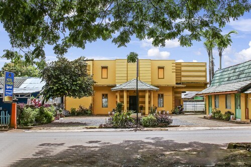 OYO 90316 Hotel Candri Pelaihari