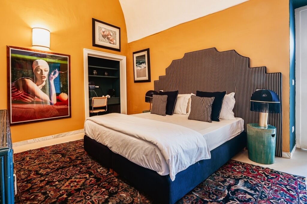 In-room safe, desk, free WiFi