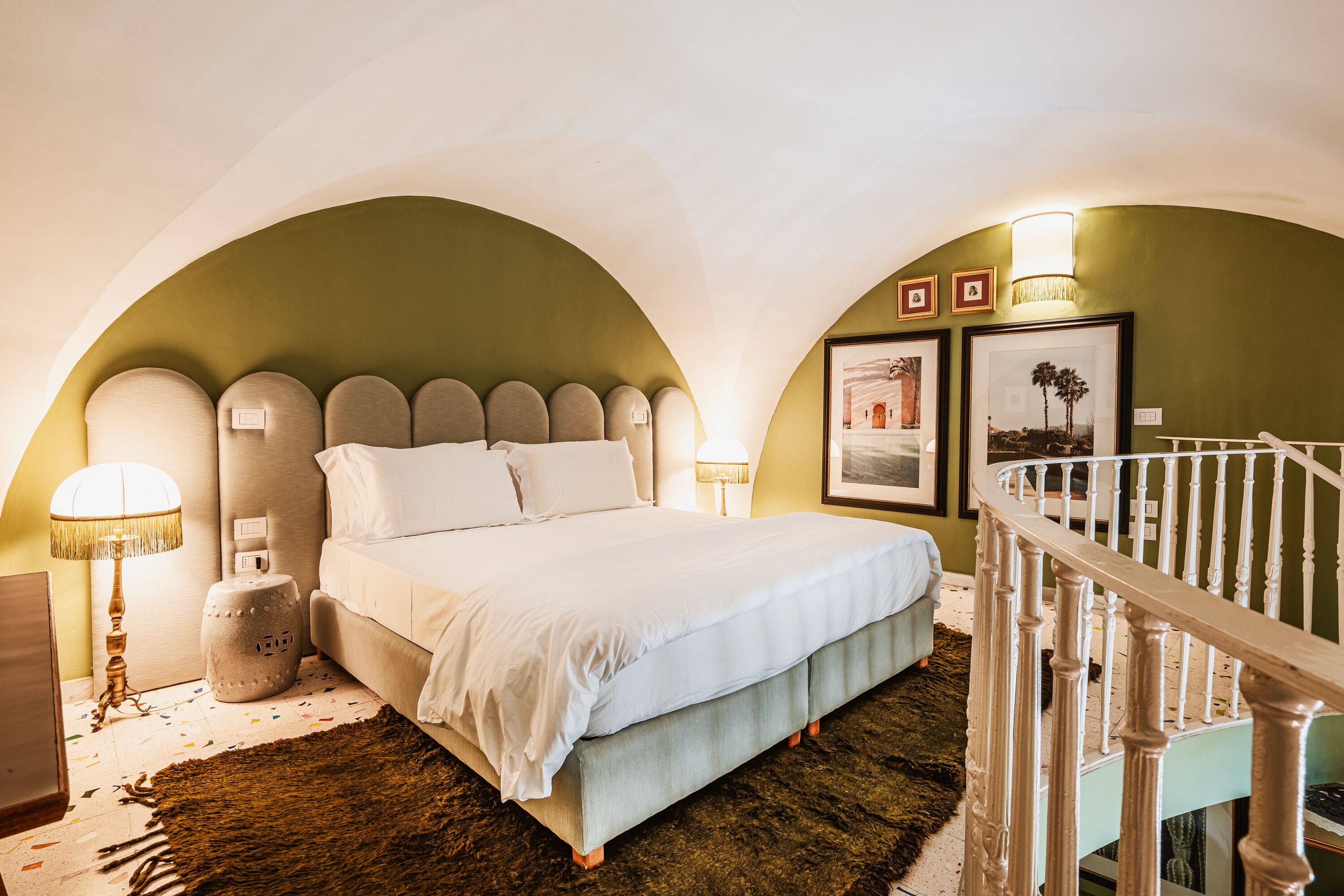 In-room safe, desk, free WiFi