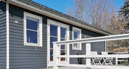 5 Person Holiday Home