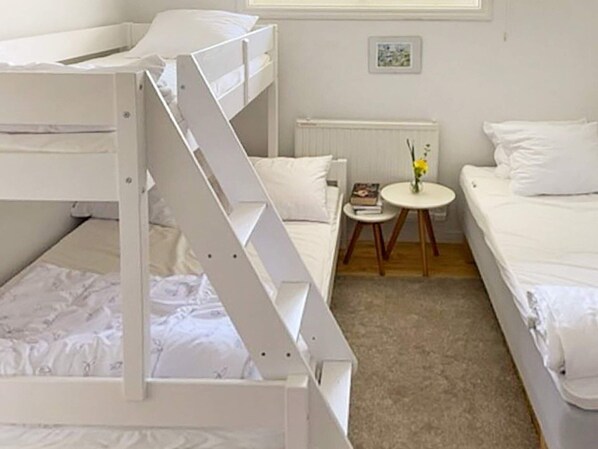 Casa | 3 quartos, individualmente mobiliados