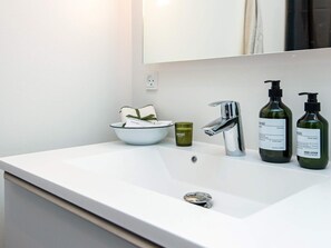 House | Bathroom
