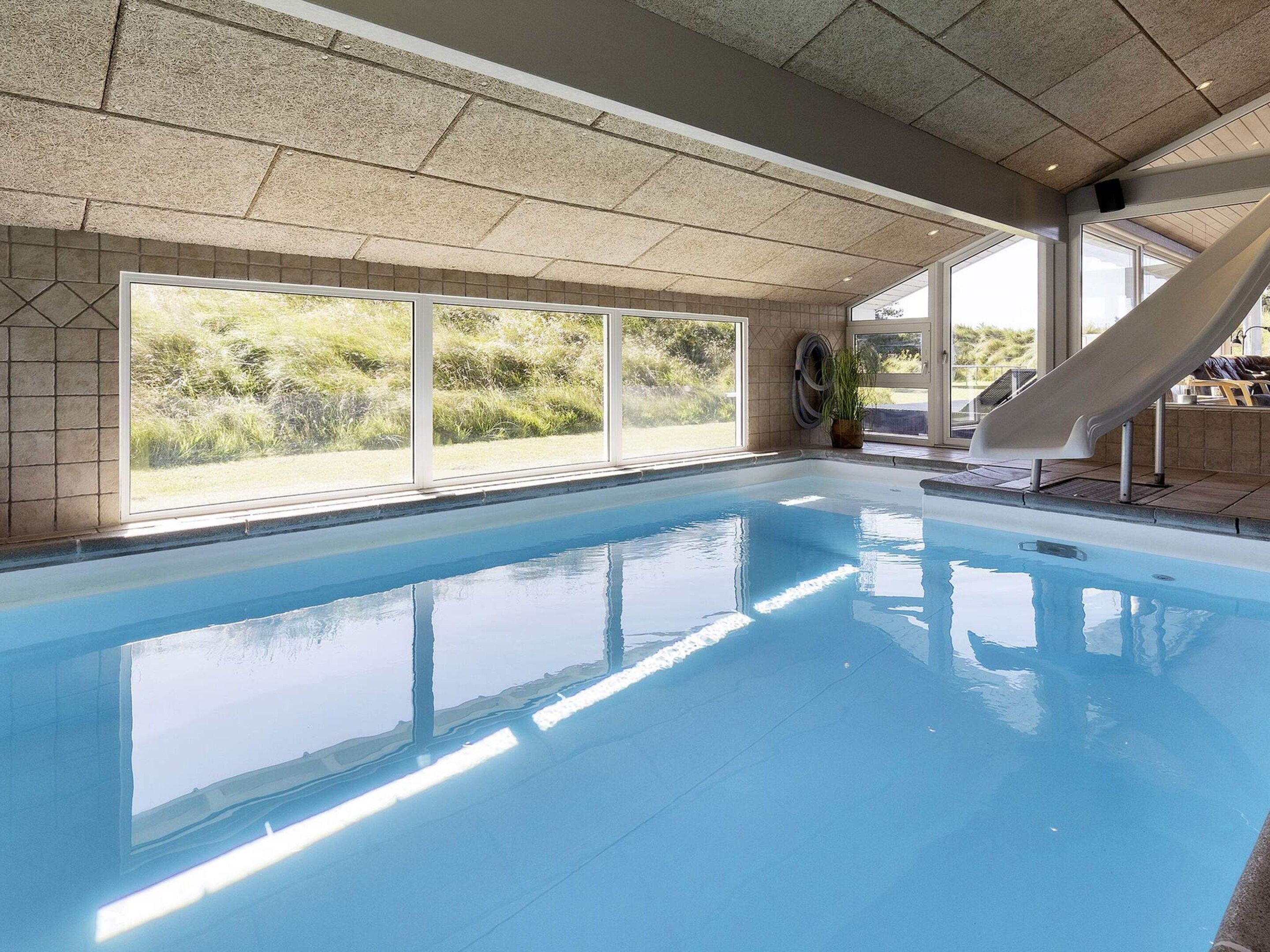 House | Pool
