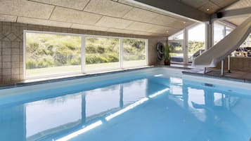 House | Pool