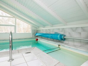 House | Pool