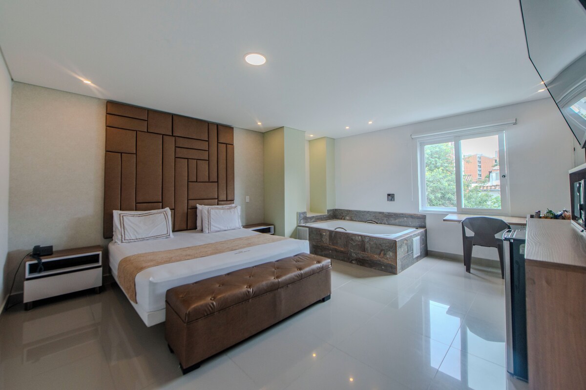 JUNIOR SUITE