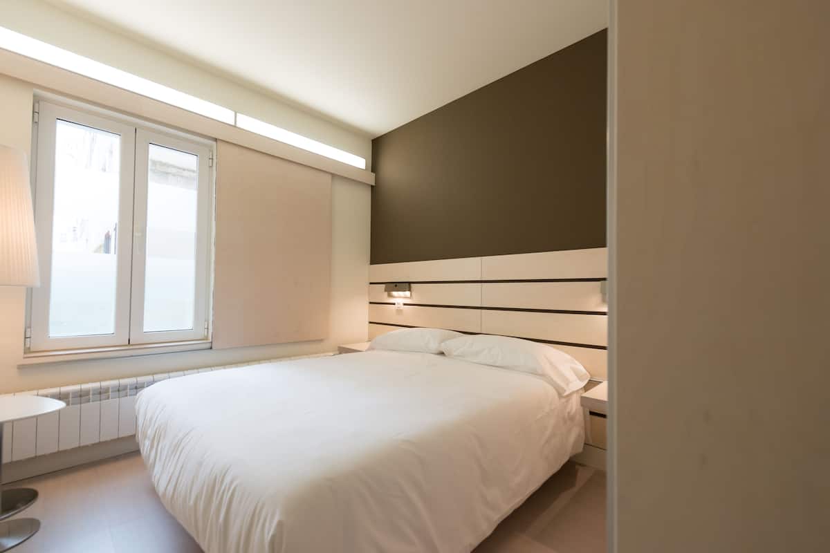 Ropa de cama de alta calidad, cubrecamas y colchones con efecto memoria