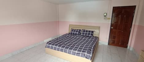 1 habitación, wifi y ropa de cama