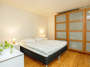 House | 3 bedrooms, individually furnished - 8 Person Holiday Home in Karrebaeksminde-by Traum (Karrebæksminde)
