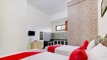 Habitación doble Deluxe | Escritorio, wifi gratis y ropa de cama