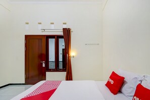 Bureau, Wi-Fi gratuit, draps fournis