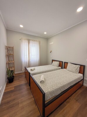 4 Schlafzimmer, Bügeleisen/Bügelbrett, WLAN, Bettwäsche