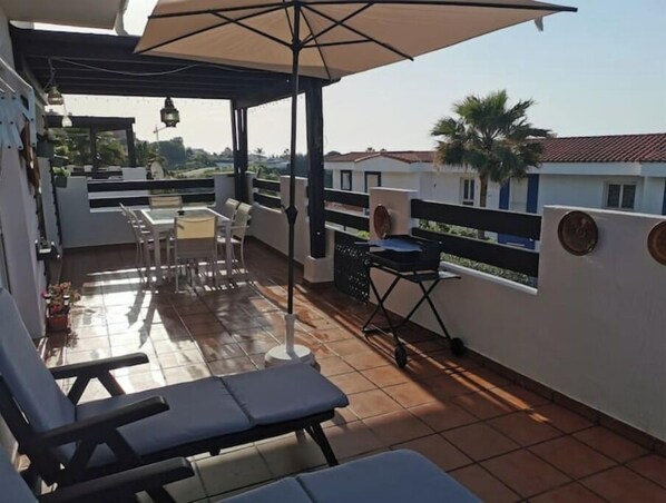 Outdoor dining - Manilva House (Manilva)