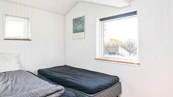 House | 3 bedrooms, individually furnished