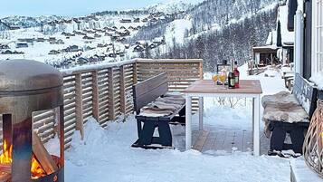 House | Outdoor dining