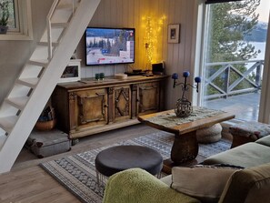 House | Interior - 4 Person Holiday Home in Sorstraumen (Kvaenangen)