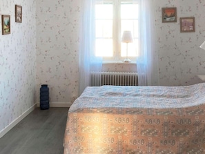 House | 3 bedrooms, individually furnished - 7 Person Holiday Home in Oxaback (Öxabäck)
