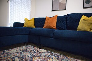 TV, fireplace - Chapel Lodge by Tŷ SA (Newport)