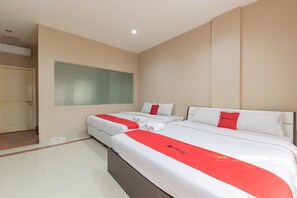 Room - Reddoorz at Malabar Street (Bandung)