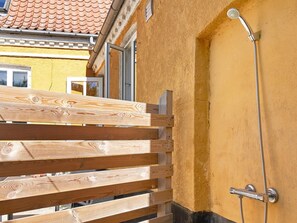 House | Bathroom