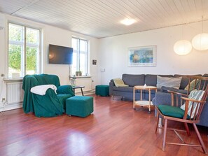 Living area - 8 Person Holiday Home in Hasle (Hasle)