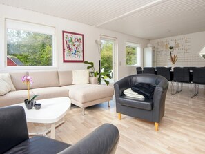 House | Living area - 8 Person Holiday Home in Ebeltoft (Ebeltoft)
