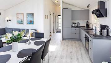 House | Private kitchen | Fridge, microwave