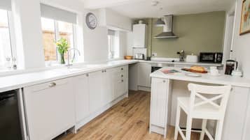 Fridge, dishwasher, electric kettle, toaster