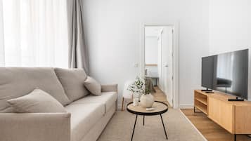 Apartment, 2 Bedrooms | Living area