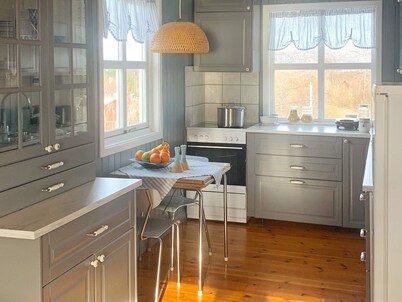 6 Person Holiday Home in Byrknesoy-by Traum