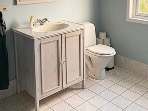 House | Bathroom