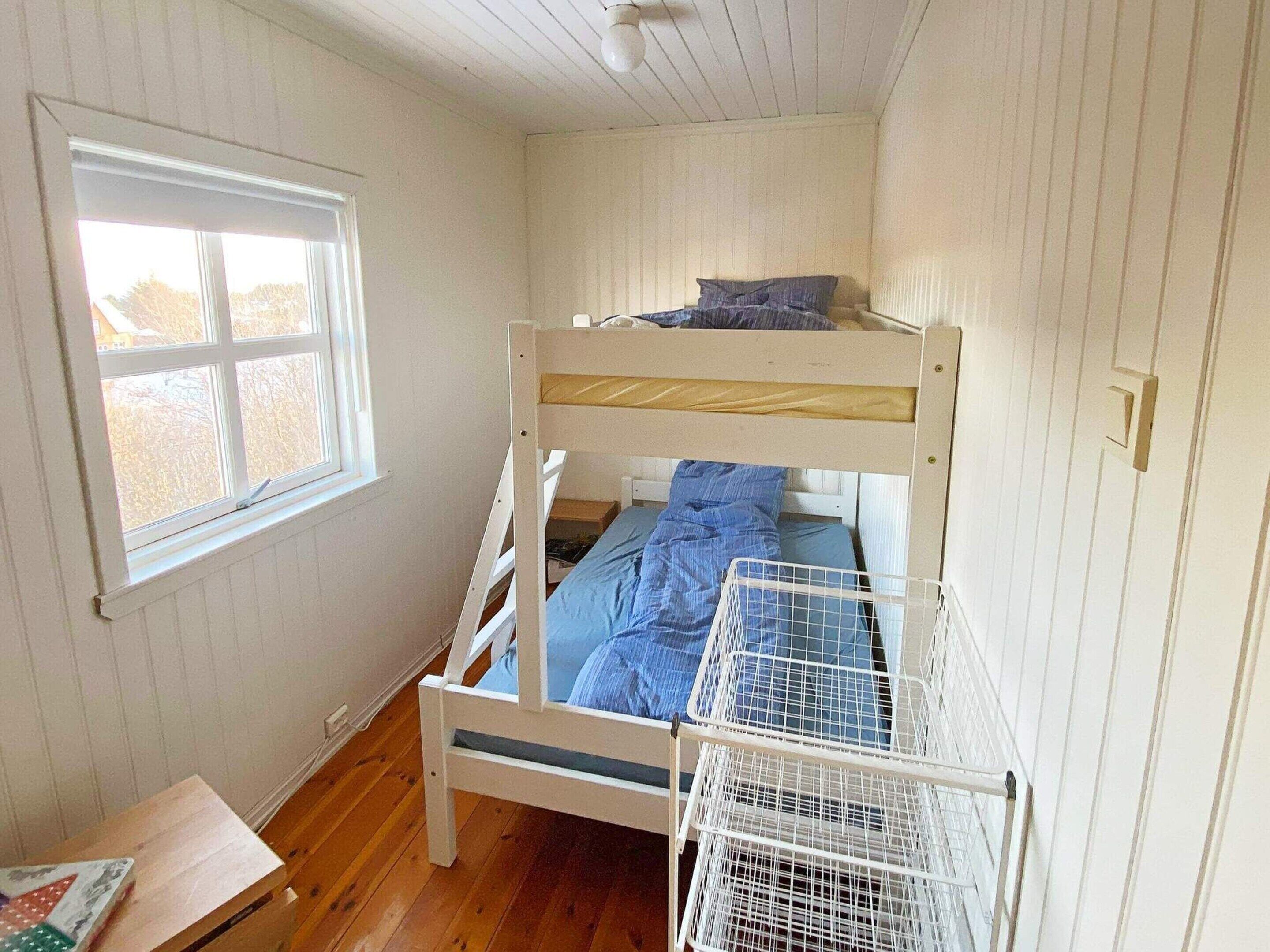 House | 3 bedrooms, individually furnished