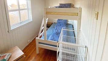 House | 3 bedrooms, individually furnished