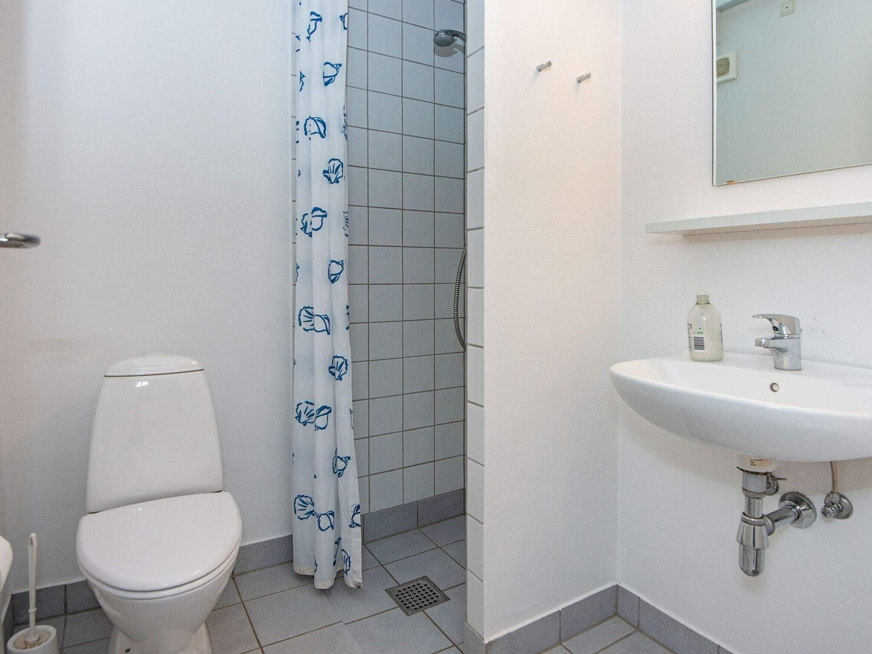 House | Bathroom