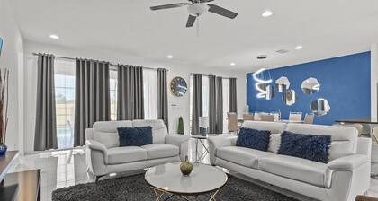 Must-See Renovation! Stunning Accessible Pool - Prime Resort Disney Location!