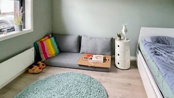 House | 3 bedrooms, individually furnished