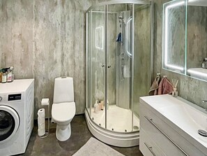 House | Bathroom - 6 Person Holiday Home in Borhaug (Farsund)