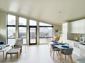 House | Dining - 6 Person Holiday Home in Borhaug (Farsund)