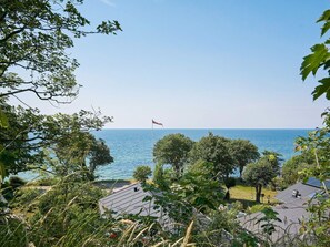 House | Water view - Seaside Escape in Ronne - By Traum Ferienwohnungen (Ronne)